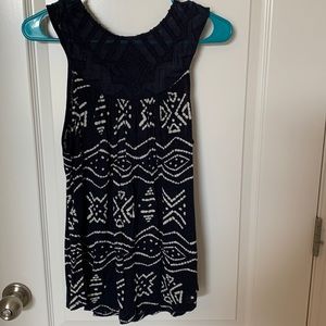 Lucky Brand Top Sz M Blue / Beige NWOT